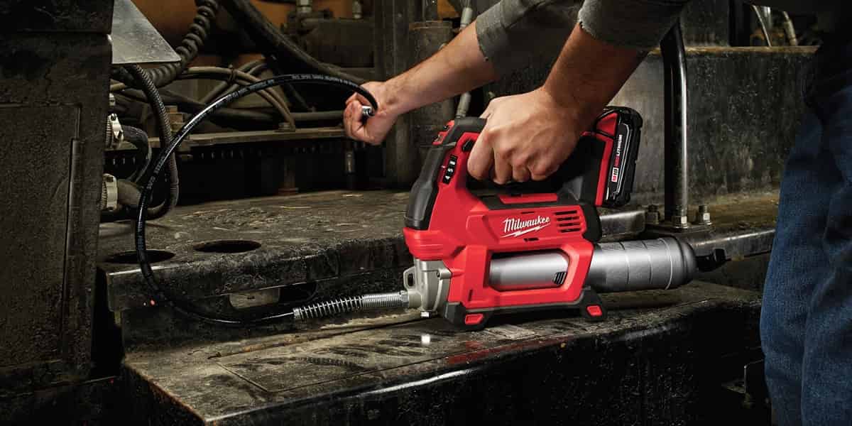 Milwaukee Grease Gun.jpg